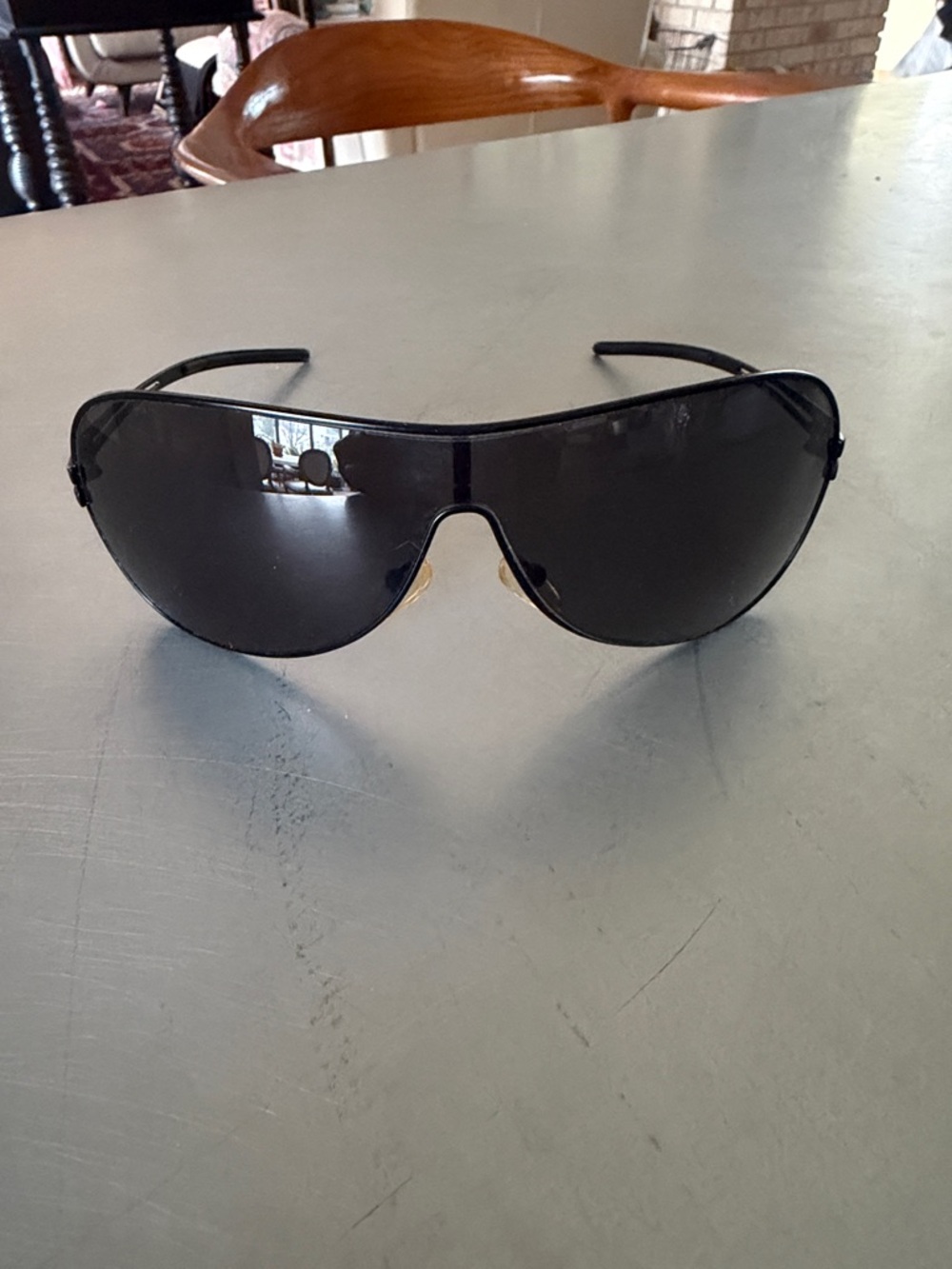 Men's Black Shield Sunglasses — Sleek Full-Coverage Shield Lens